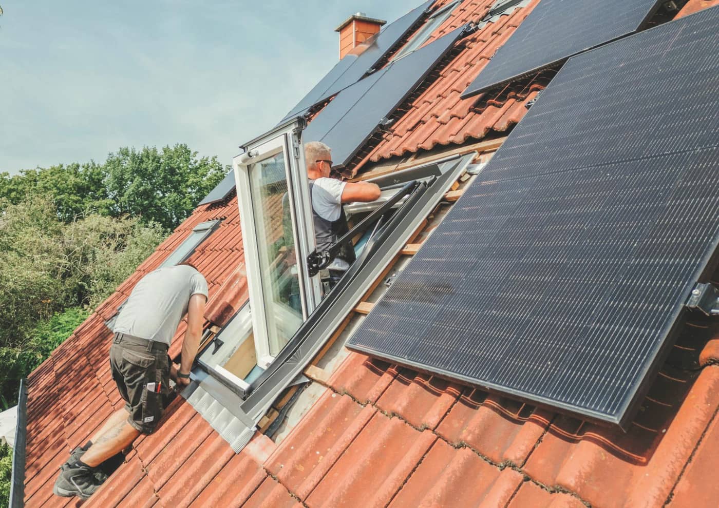 Roto lance sa fenêtre de toit chauffante Designo Heat