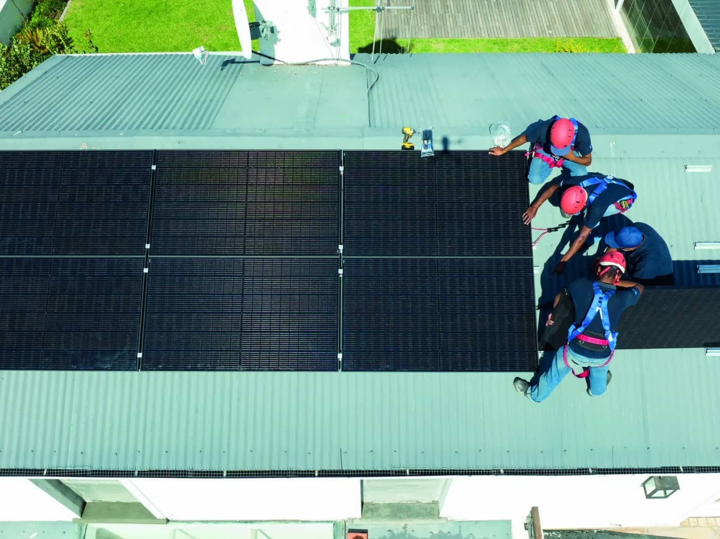Larivière renforce son offre photovoltaïque avec TCL Solar by TCL SunPower